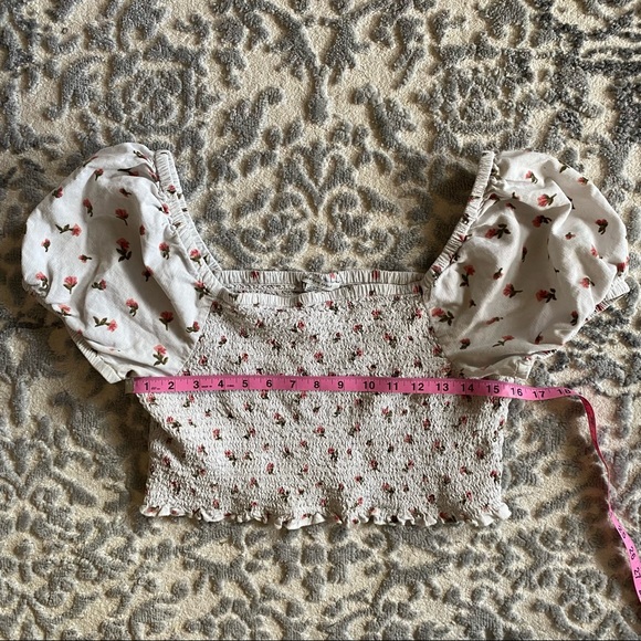 3/$25 American Eagle smocked puff sleeve floral print crop top - Picture 7 of 11